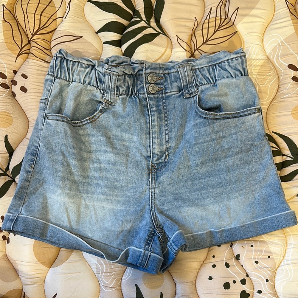 Vanilla Star Blue Jean Shorts High-Waisted Cuffed